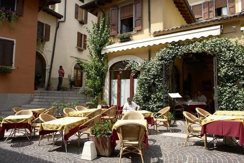 Locanda Agli Angeli Gardone Riviera 3*,